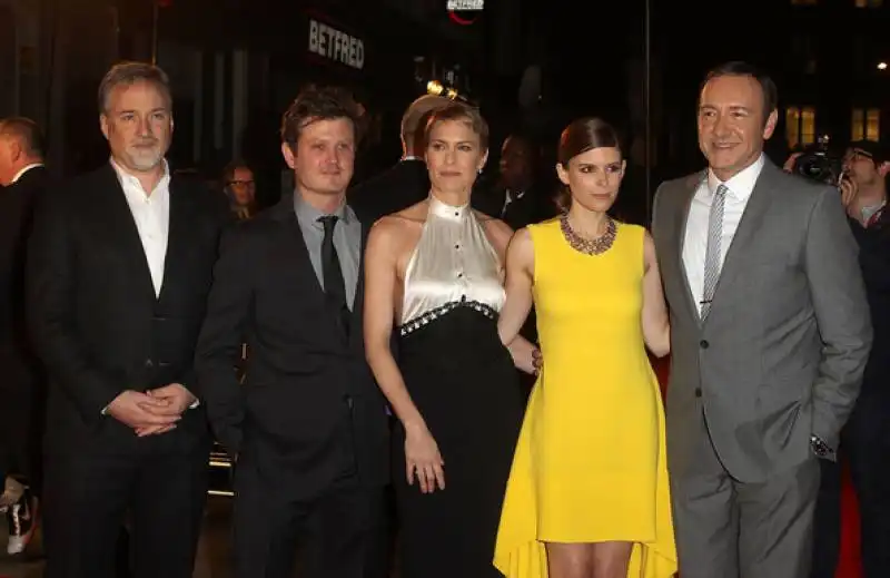 beau willimon con regista e cast di house of cards