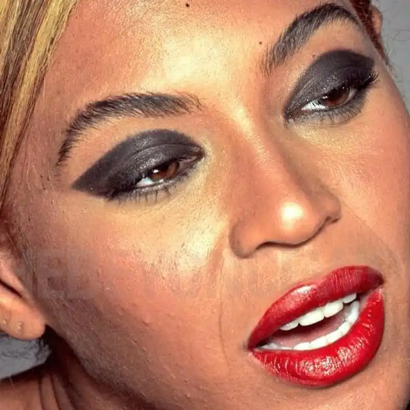 beyonce senza photoshop