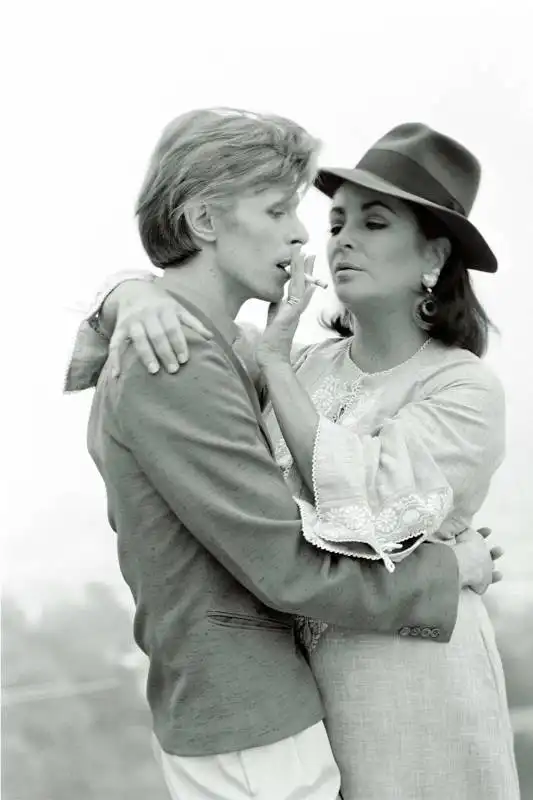 david bowie e liz taylor