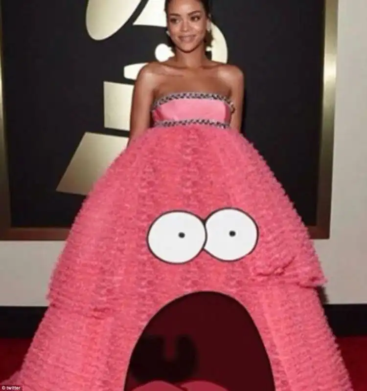 grammy 2015  l abito di rihanna e 1000 meme 14