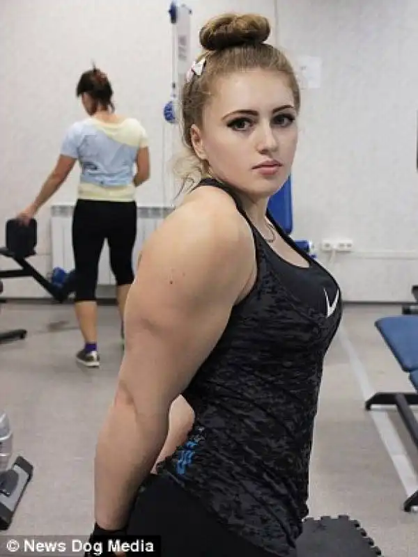 julia vins, barbie muscoli