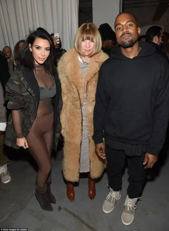 kanye west  kim e anna wintour  fashion royalty vogue editor anna wintour attended the show posi a 14 1423828331014