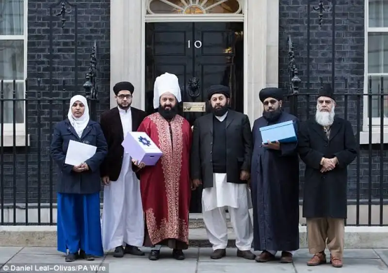 londra   manifestazione di musulmani contro la liberta' di espressione  2