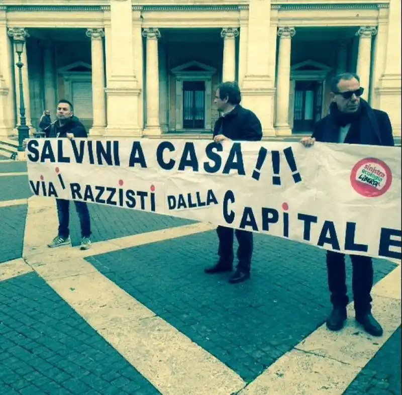 SALVINI CONTESTAZIONE A ROMA