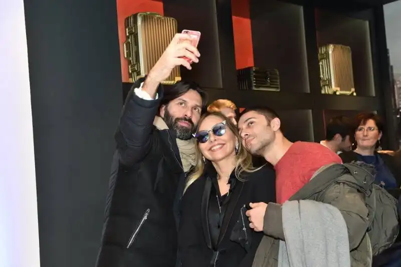 un selfie con ornella muti