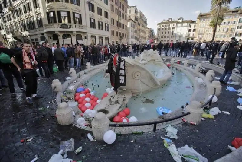 vandalismo dei tifosi del feyenoord  40