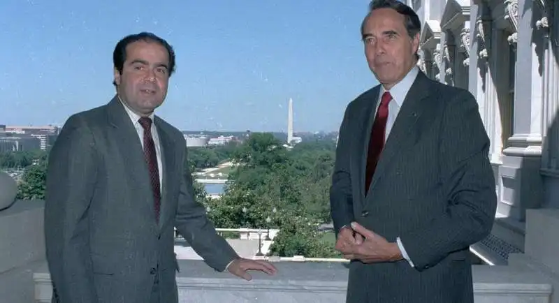 antonin scalia con il senatore bob dole 1986