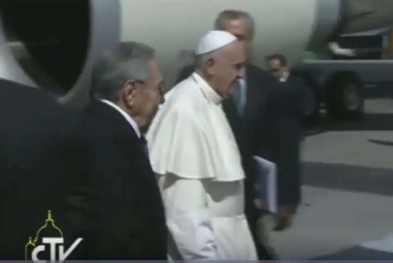 bergoglio e raul castro