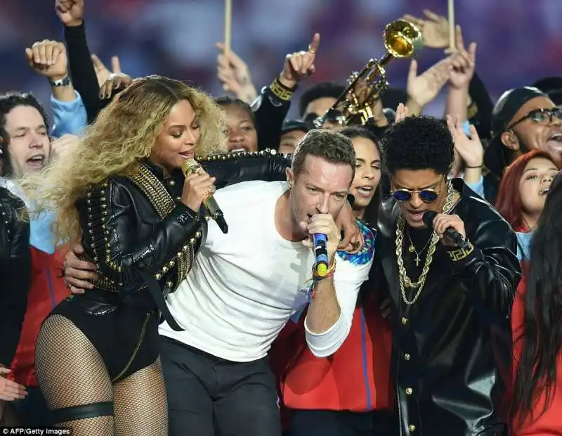 beyonce con coldplay e bruno mars