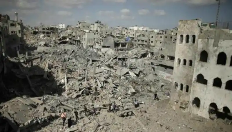 gaza bombardata