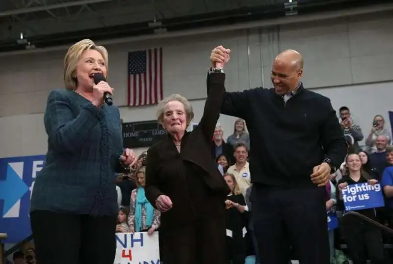 hillary clinton madeleine albright e corey booker