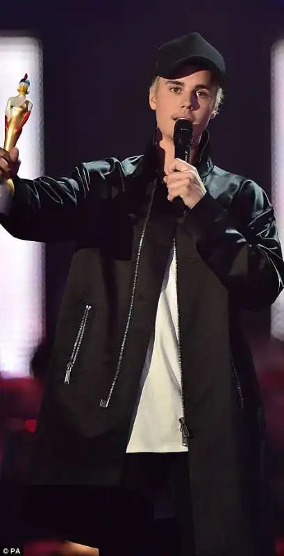 justin bieber ai brit awards