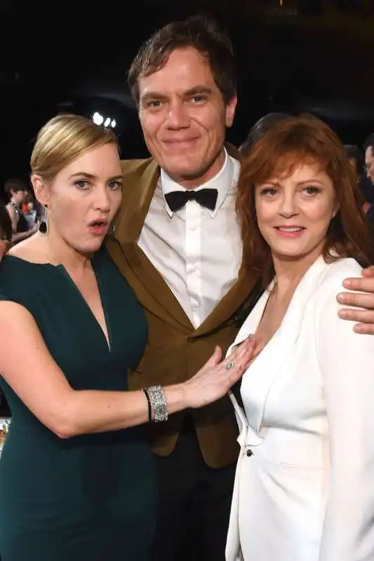 kate winslet tocca le tette della sarandon