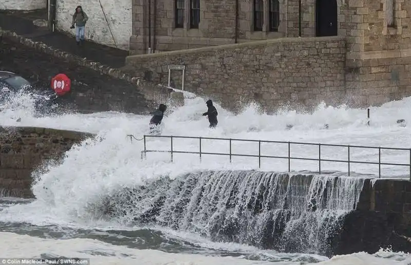 la tempesta  imogen in inghilterra