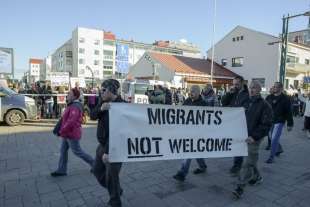 proteste anti migranti in finlandia