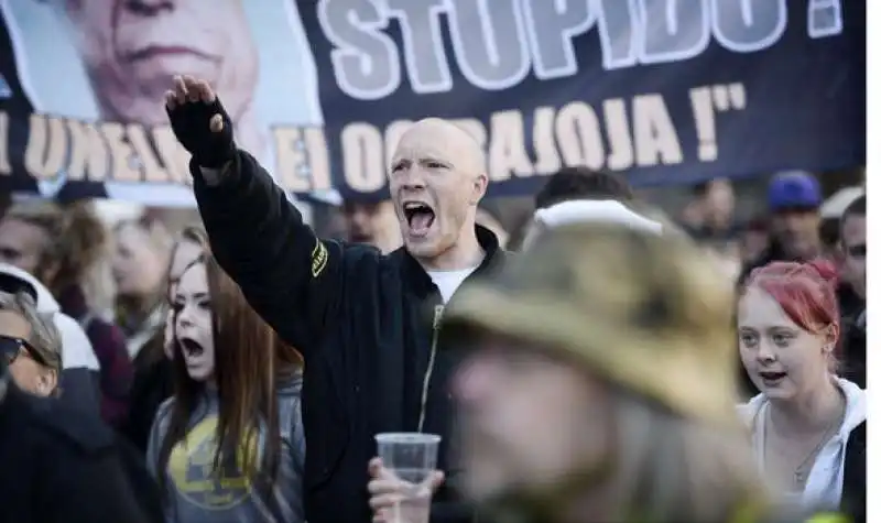 proteste anti migranti in finlandia