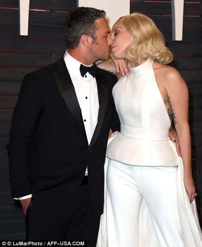 taylor kinney e lady gaga 3