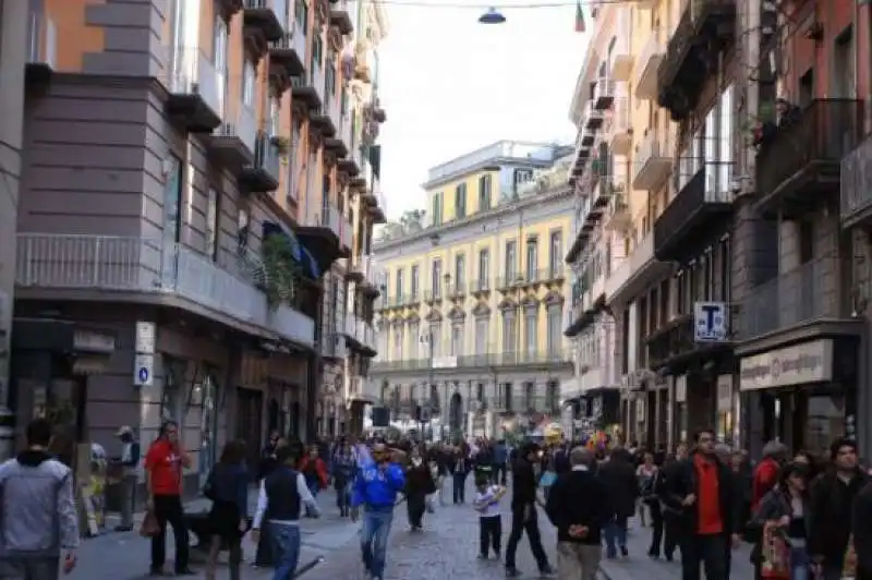 VIA TOLEDO A NAPOLI