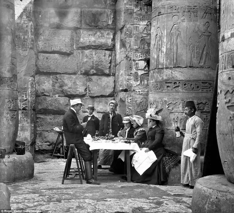 1898 picnic nel tempio egizio