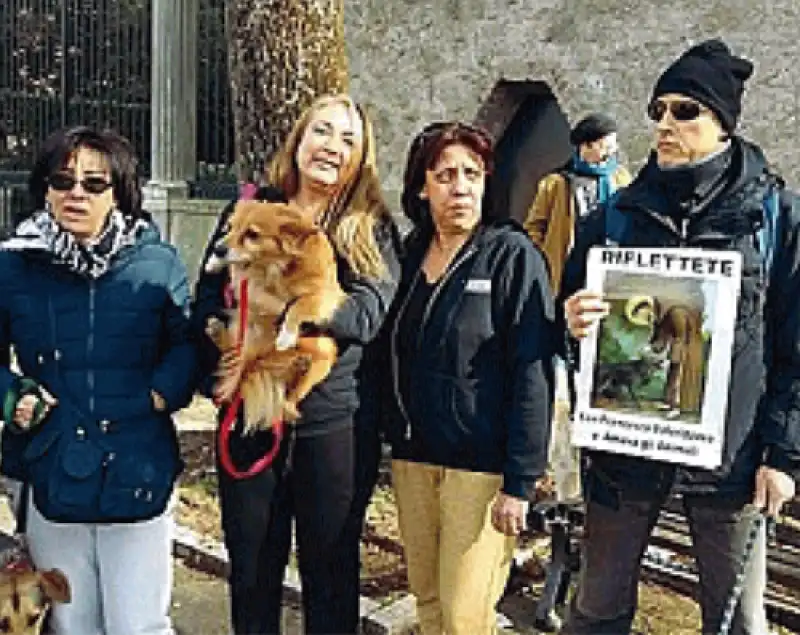 ANIMALISTI PROTESTA