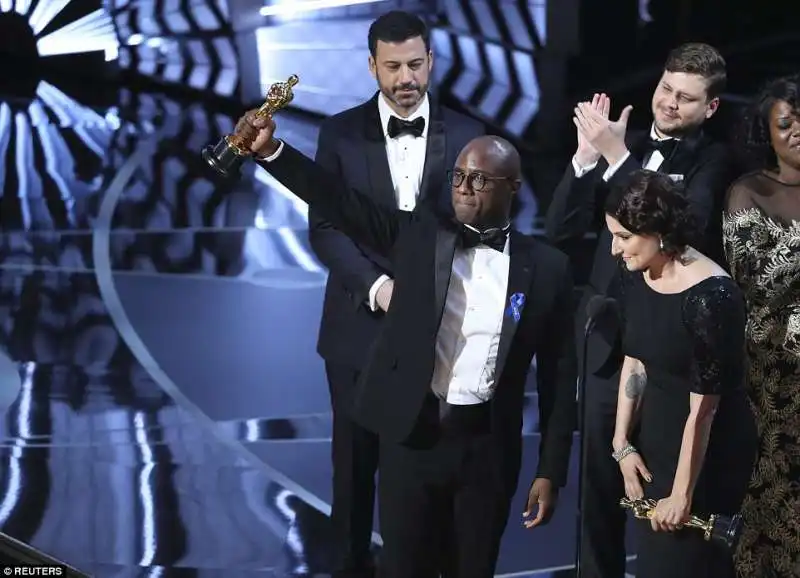 barry jenkins con l oscar