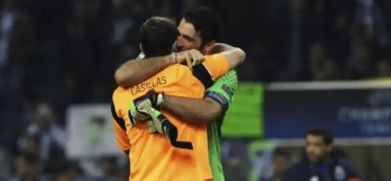 BUFFON CASILLAS 9