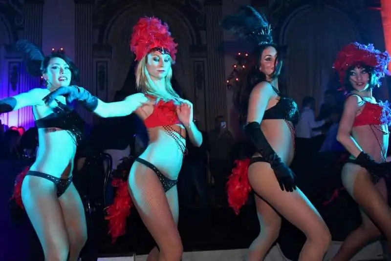 corpo di ballo del burlesque (10)