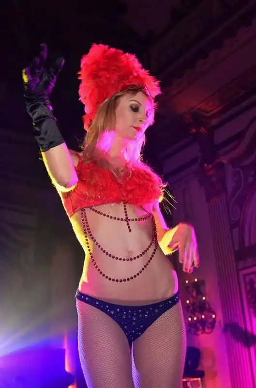 corpo di ballo del burlesque (13)