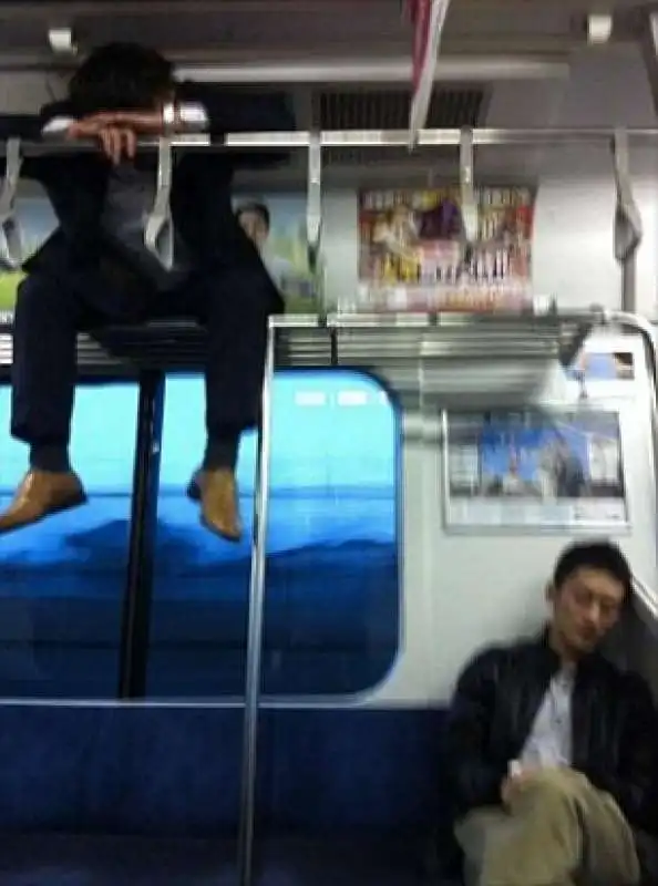 creativi in metro 