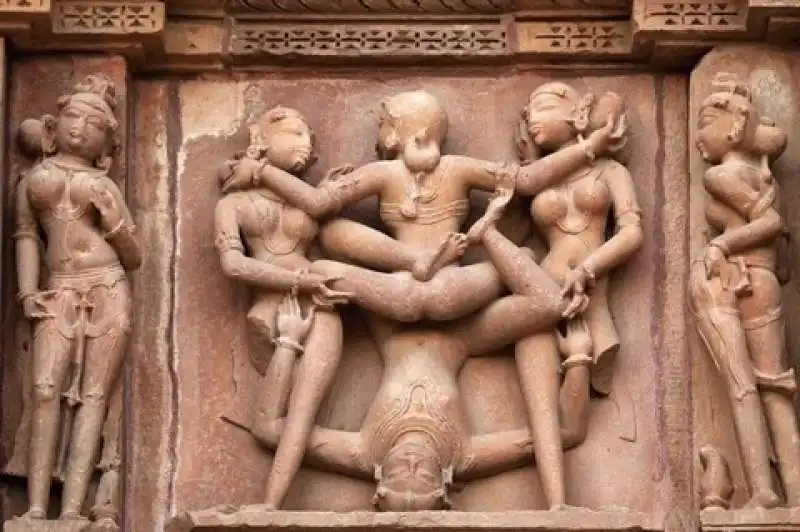 il kamasutra dei templi sacri di khajuraho  