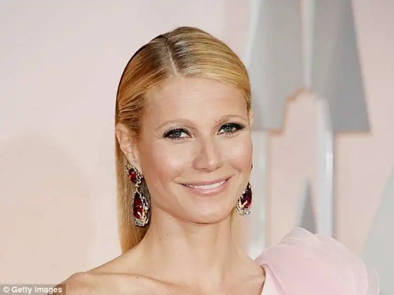 paltrow full bush