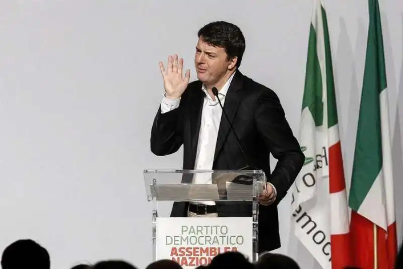 renzi all assemblea pd