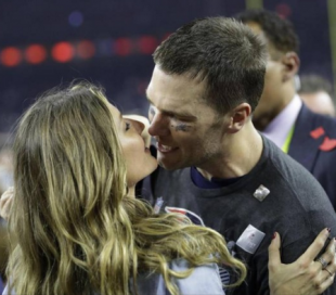 tom brady bacio gisele bundchen