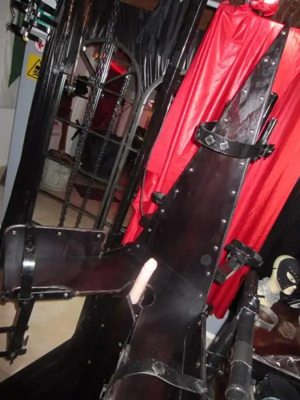 BDSM - DUNGEON MEDIEVALE A MILANO