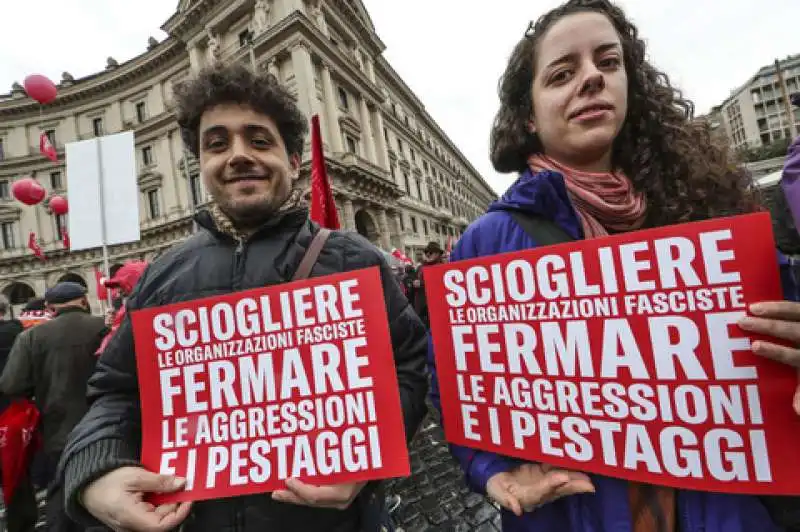 corteo antifascista a roma 8