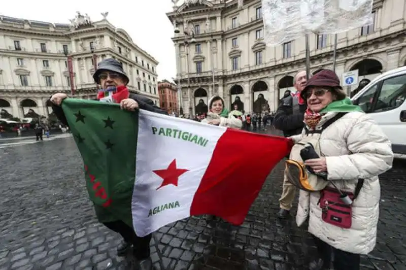 corteo antifascista a roma 9