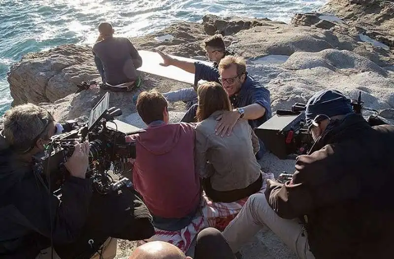 gabriele muccino sul set di a casa tutti bene. 