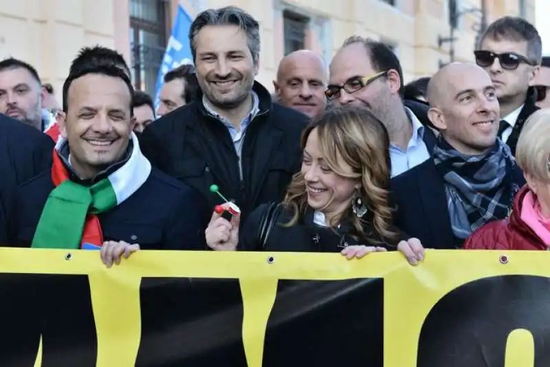 giorgia meloni manifestazione