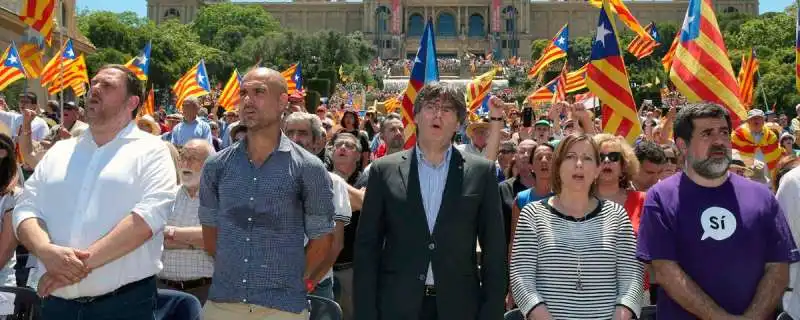 GUARDIOLA PUIGDEMONT E GLI INDIPENDENTISTI CATALANI