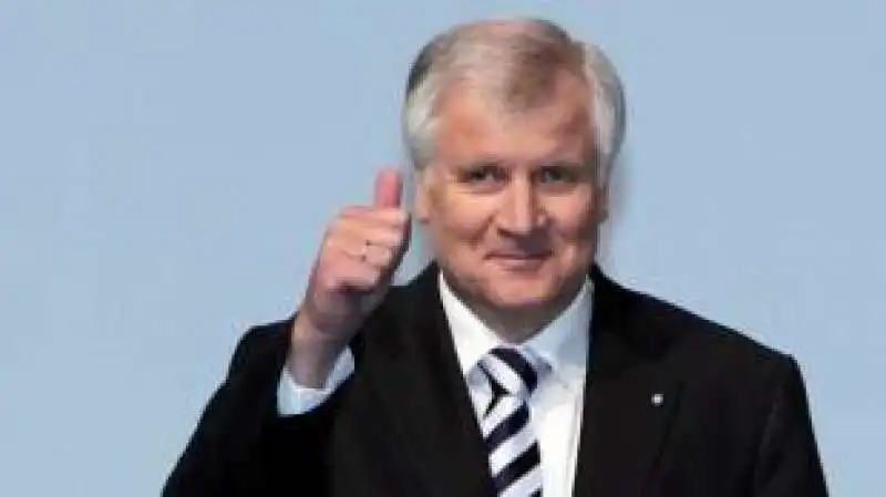 horst seehofer super ministro dell'interno 