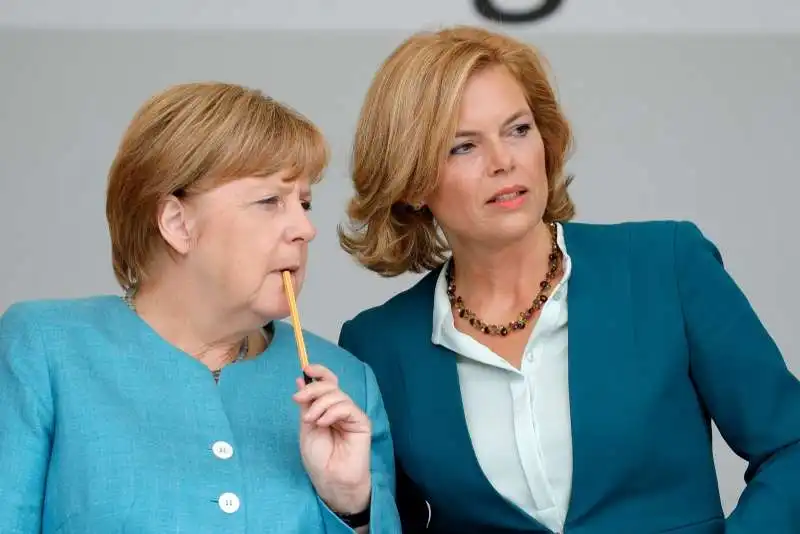 julia kloeckner con Merkel