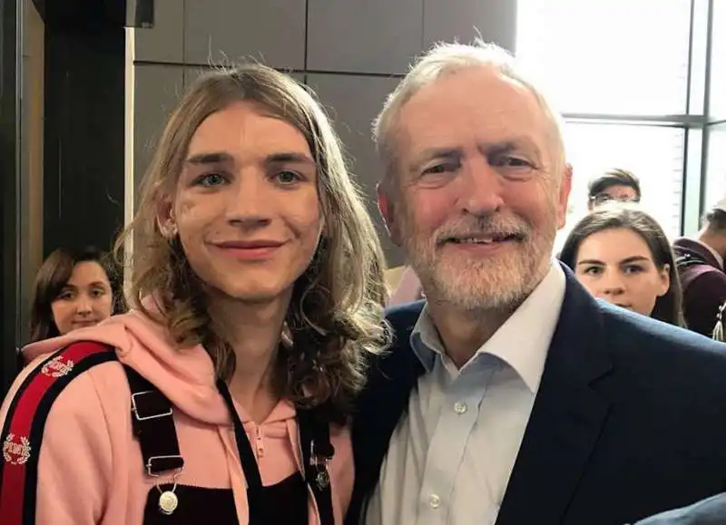 Lily Madigan e Corbyn