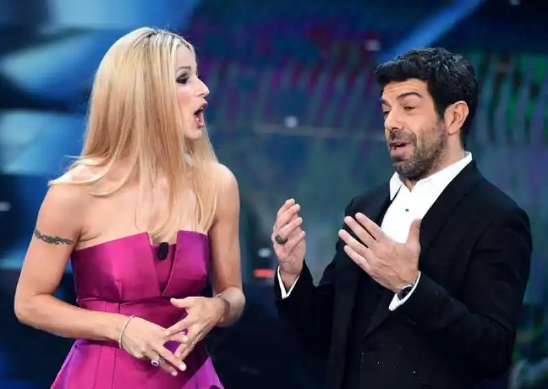 michelle hunziker e favino 3