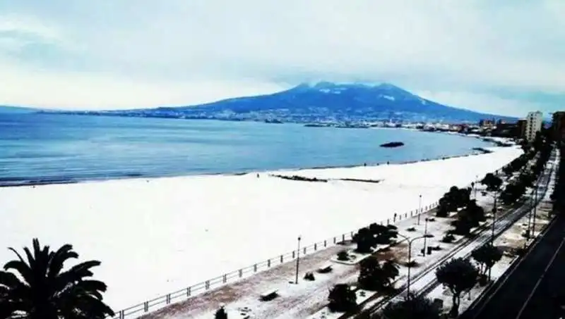 neve a napoli 