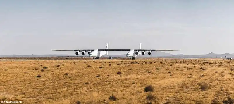 stratolaunch 8