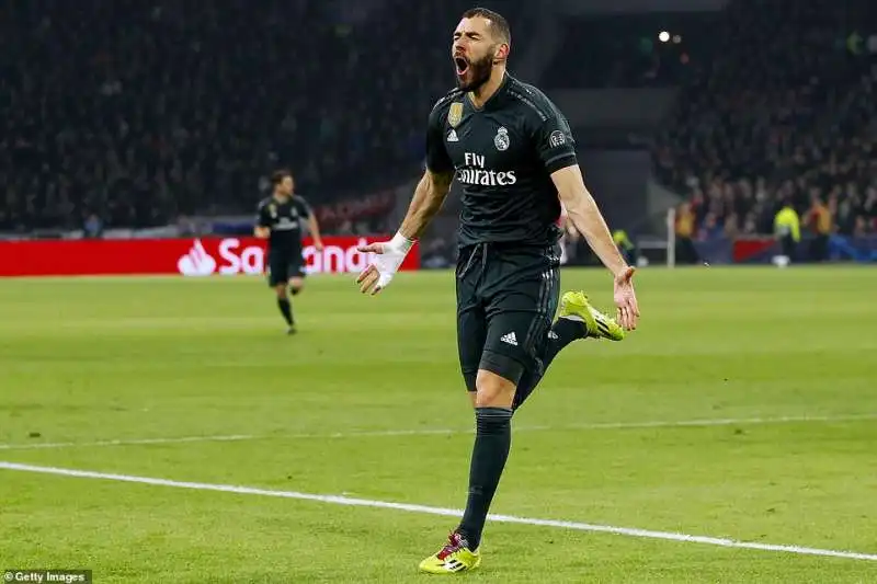 ajax real benzema