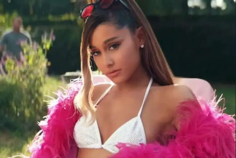 ariana grande 5