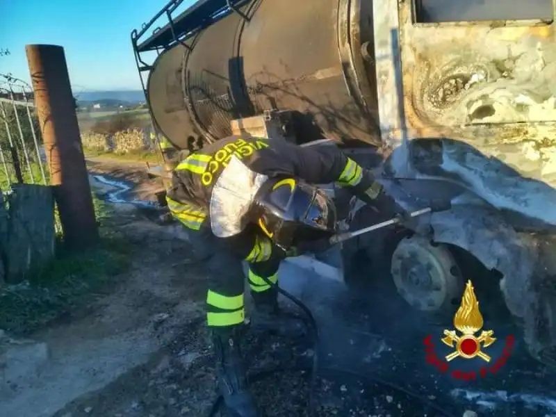 ASSALTO A UN'AUTOCISTERNA DI LATTE A SASSARI 1