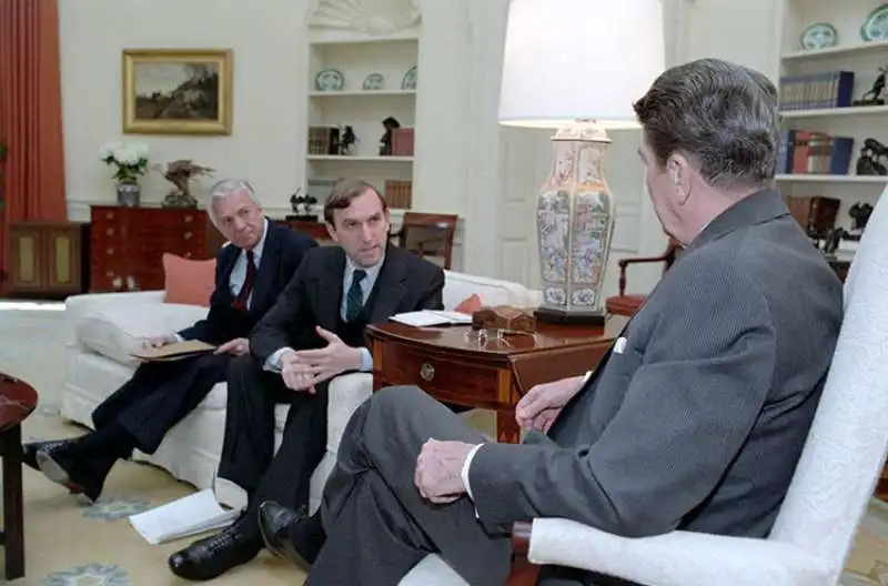 elliott abrams con ronald reagan