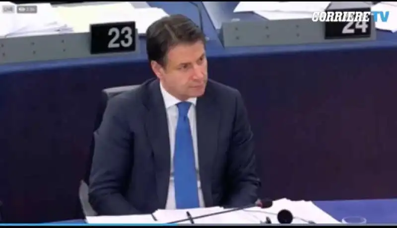 Guy Verhofstadt contro Giuseppe Conte 